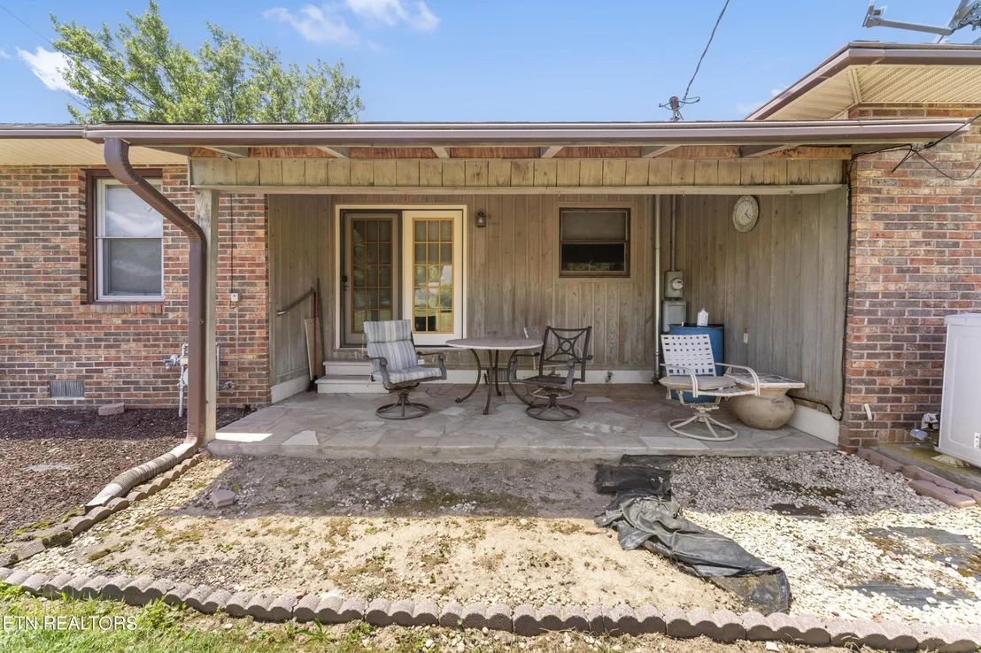 Photo of 812 Riverview Drive