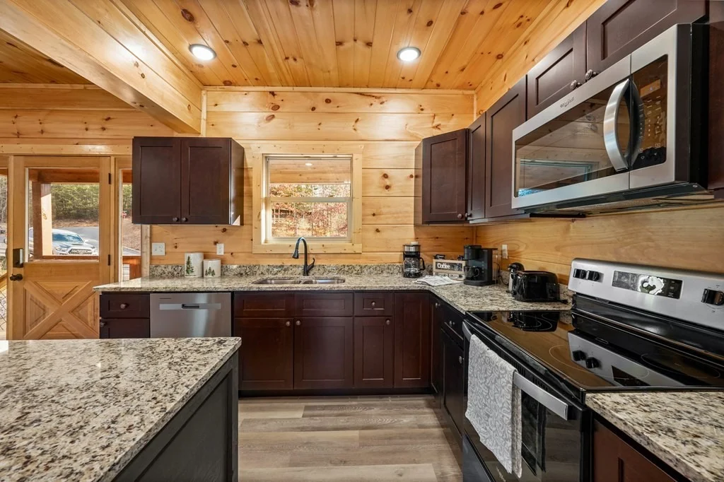 Photo of 1808 Deer Haven Road