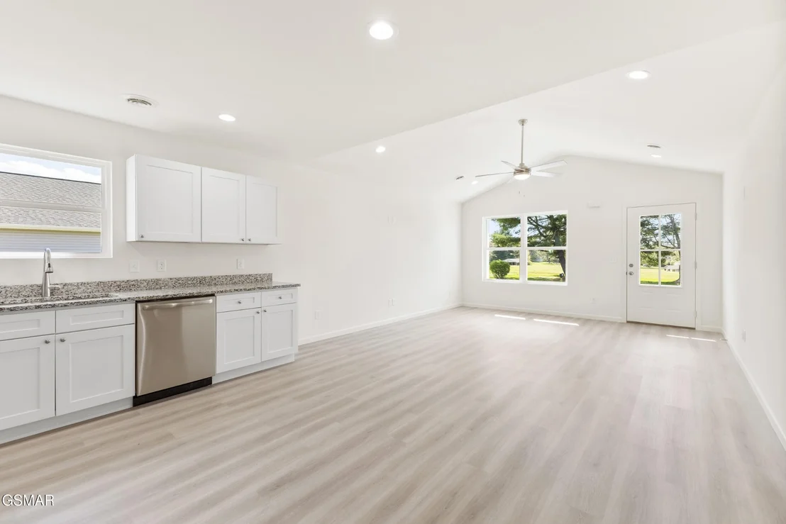 Photo of 210 Baylor Avenue
