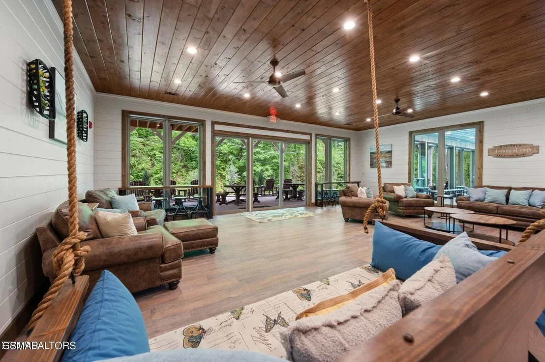 Photo of 281 Loop Road