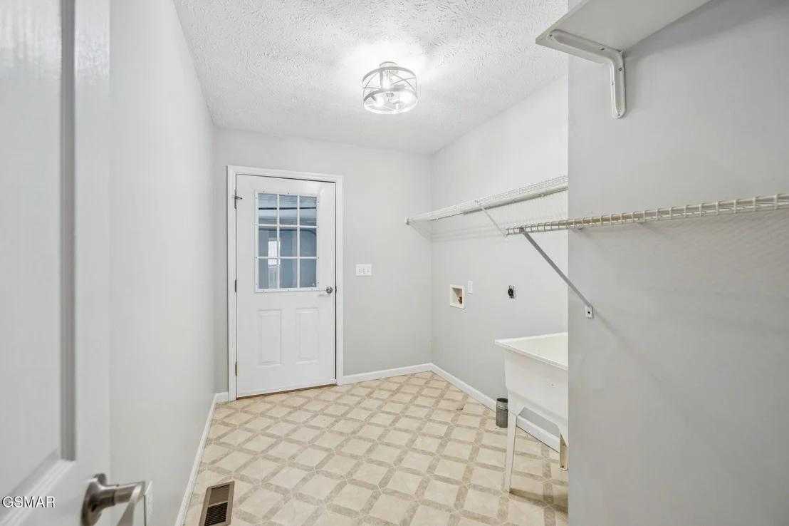 Photo of 734 Southview Circle
