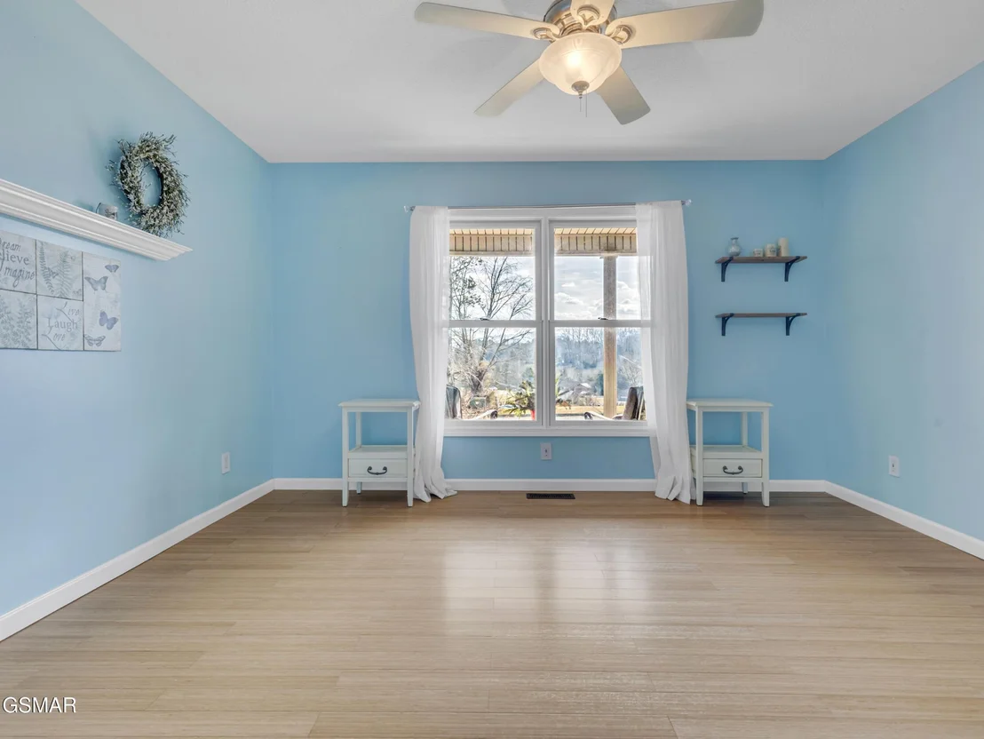 Photo of 413 Glenns Lea