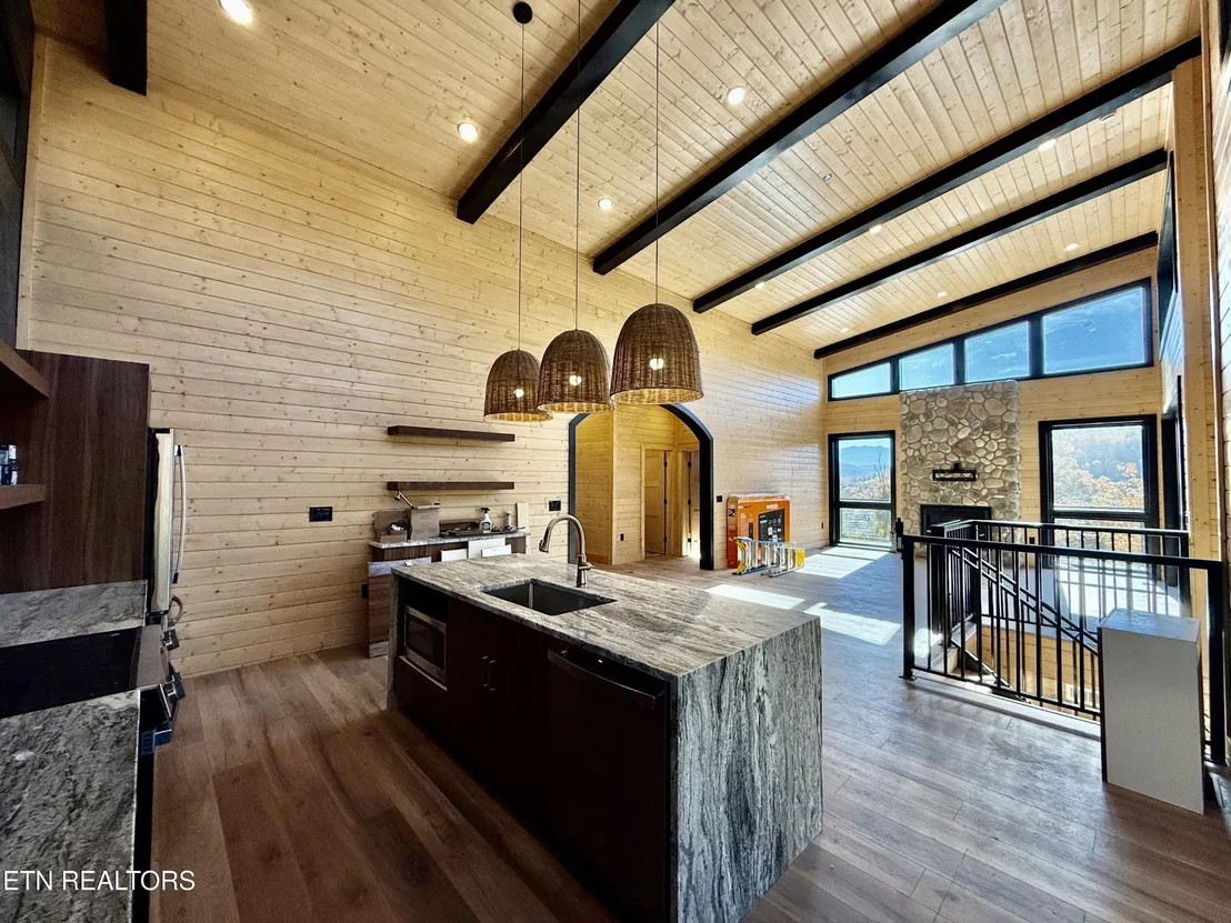 Photo of 1546 Bear Valley Rd