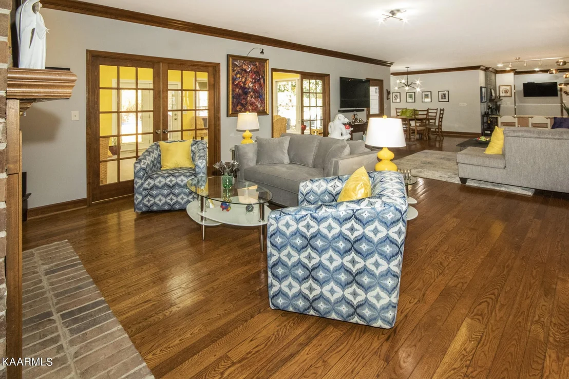 Photo of 845 Bennett Place