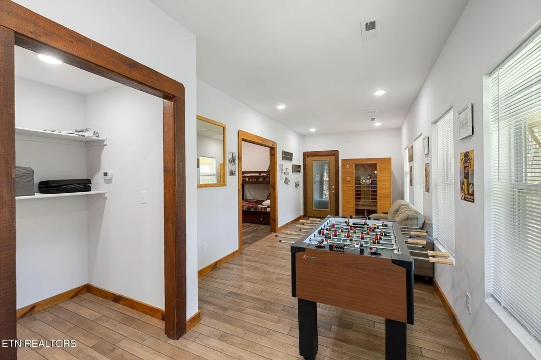 Photo of 330 Rainbow Circle