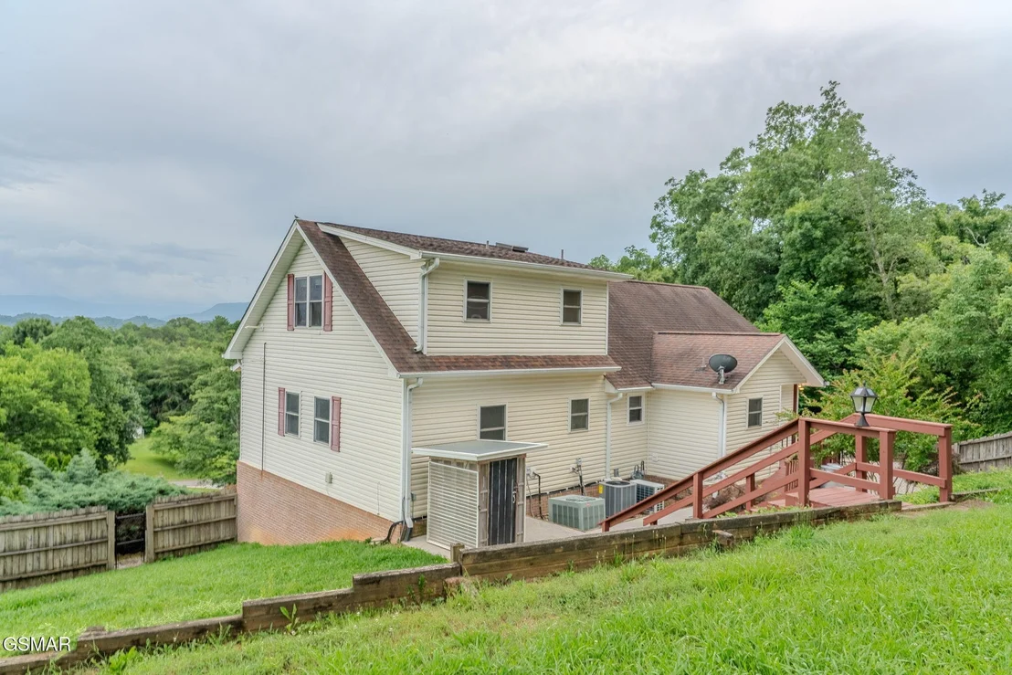 Photo of 1110 Hide Away Lane