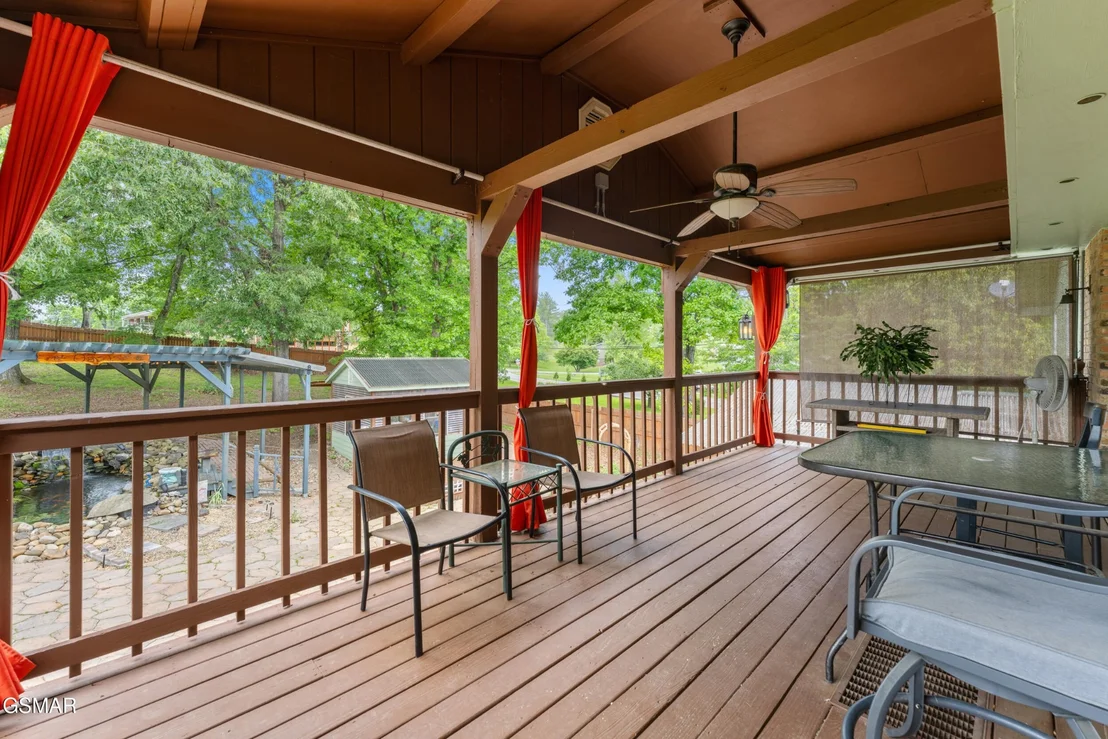 Photo of 310 Hollywood Circle