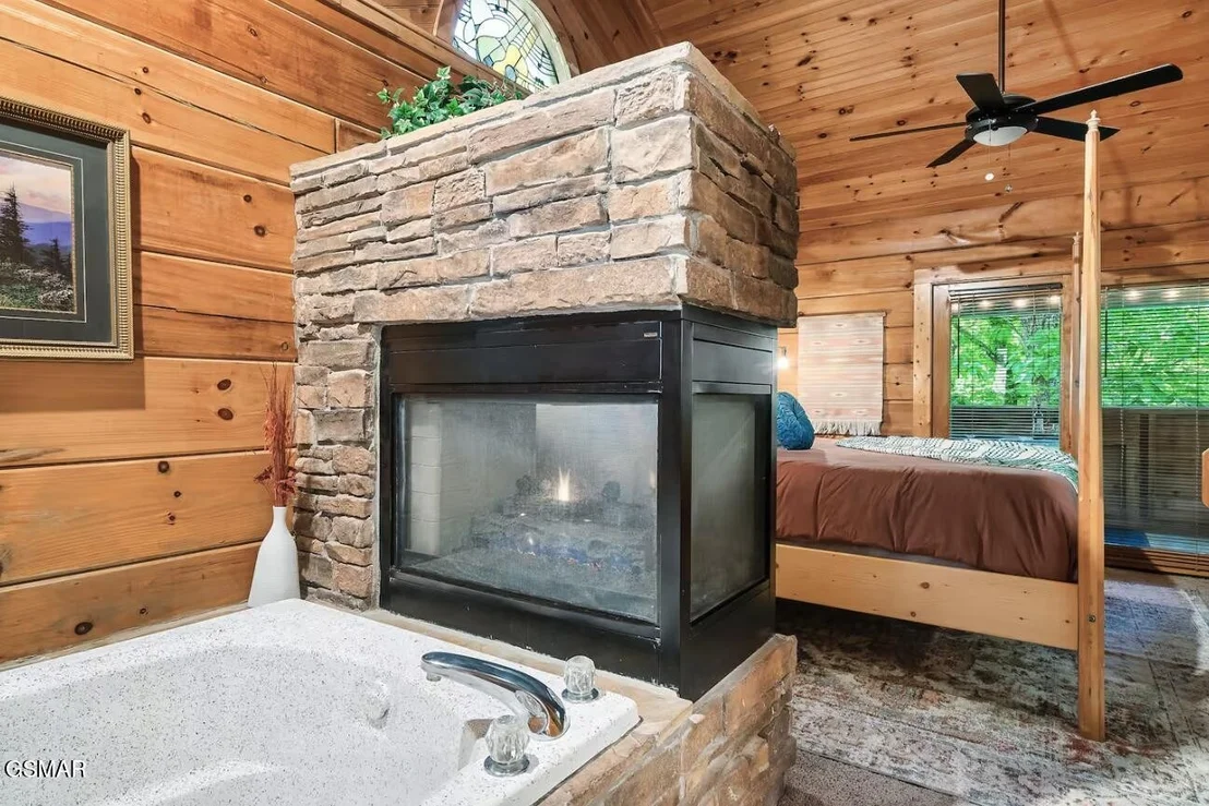 Photo of 1639 Ridgecrest Drive