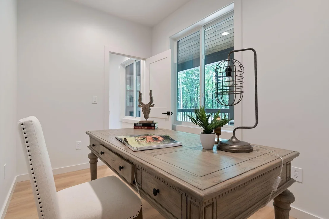 Photo of 900 Valley View Drive