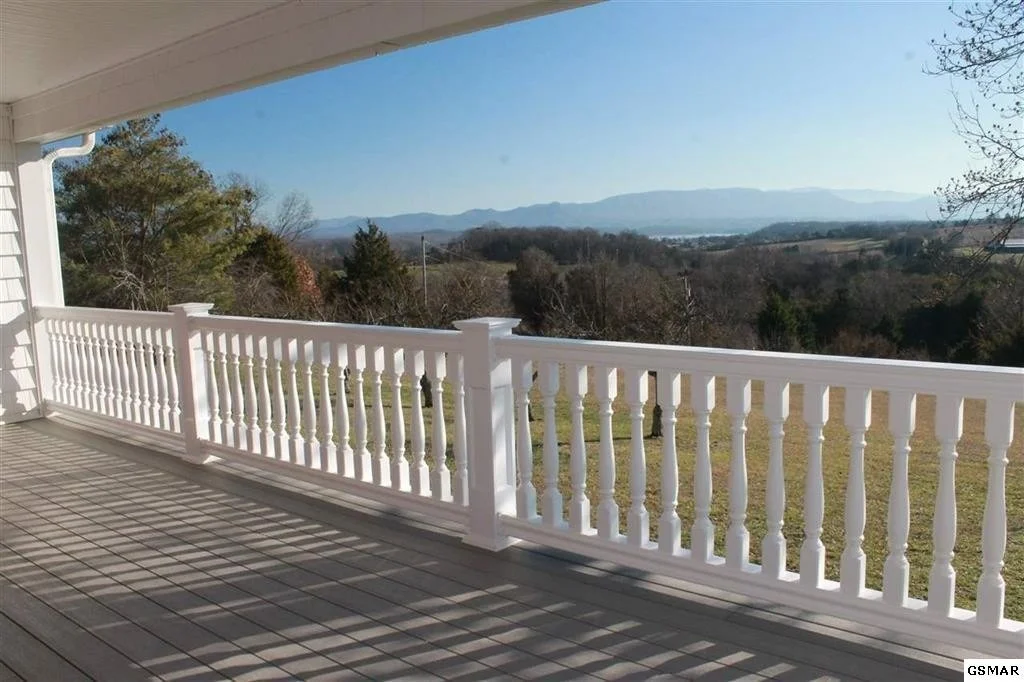 Photo of 1817 LONGVIEW Lane
