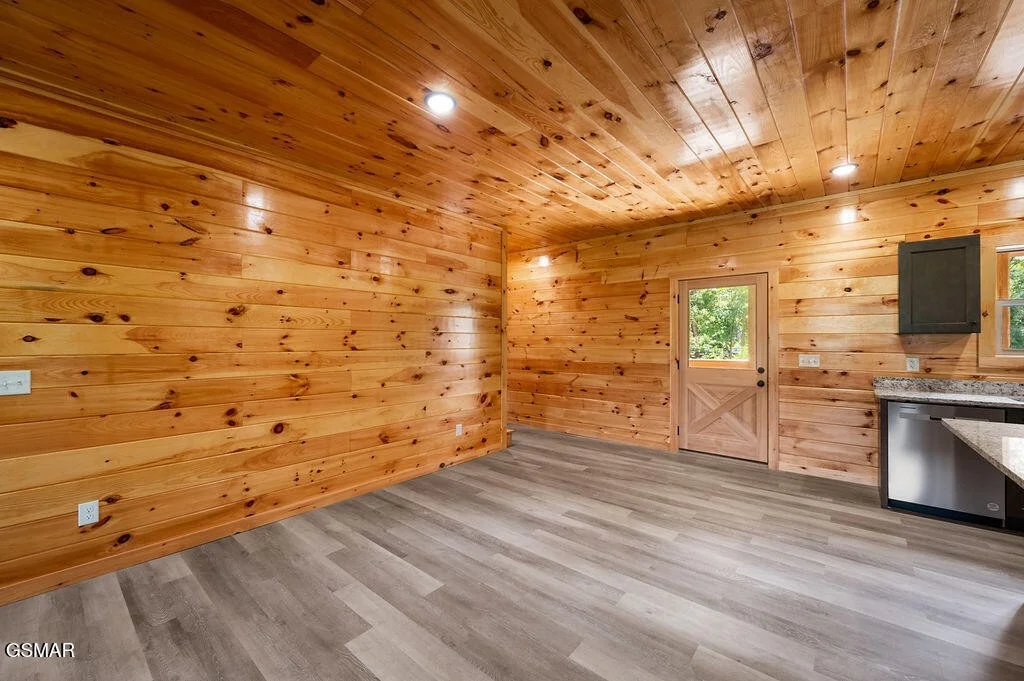 Photo of 4183 Chamberlain Lane