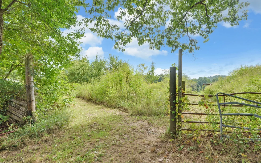 Photo of 427 Hall Road