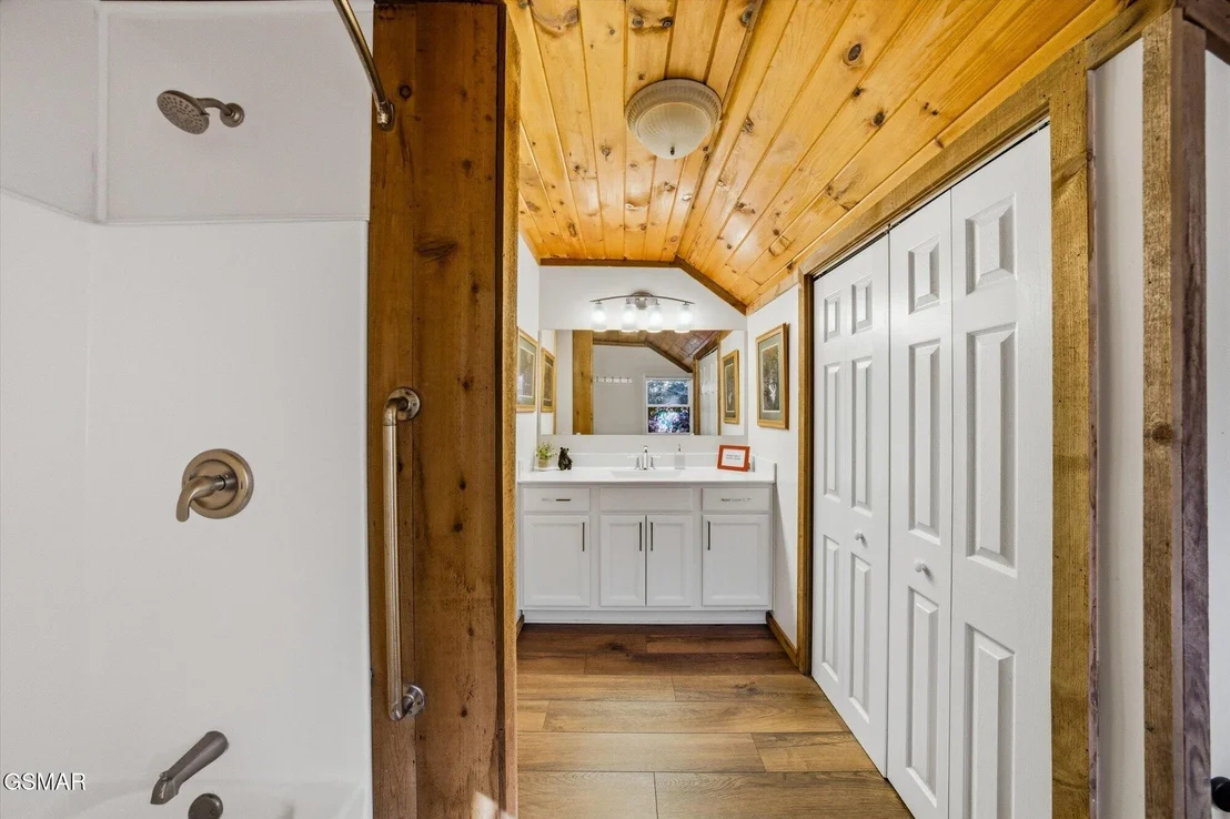 Photo of 1837 Laurel Valley Way