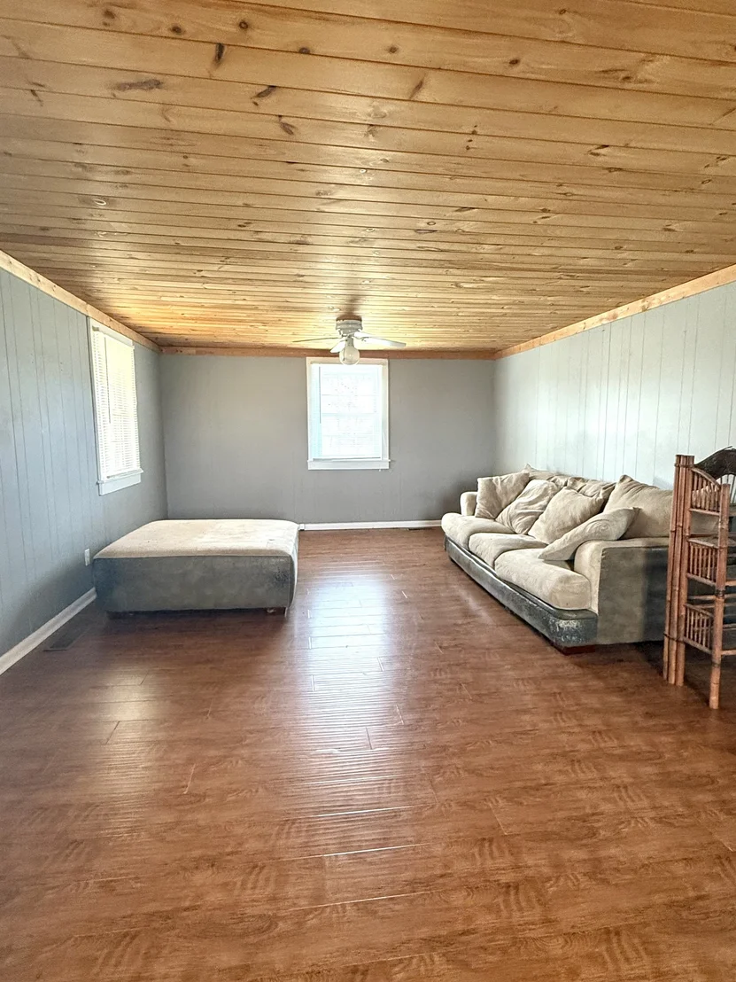 Photo of 237 County Farm Rd
