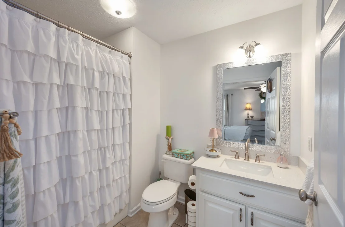 Photo of 455 Madison Cir