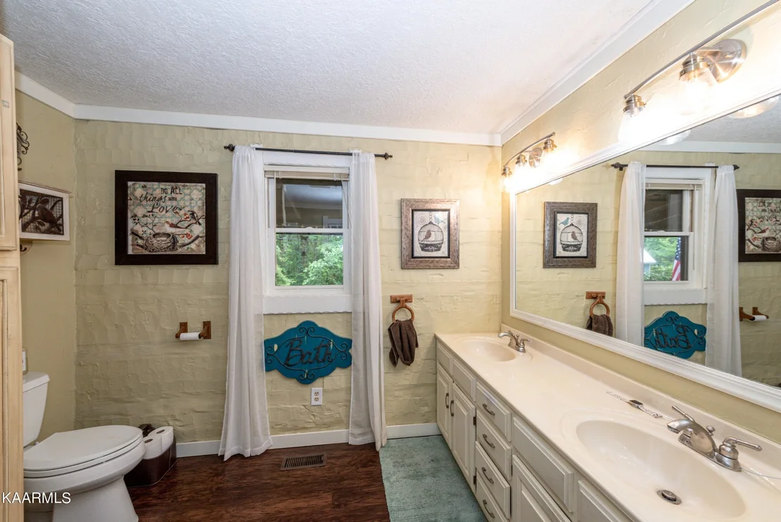 Photo of 1233 Low Sunset Drive