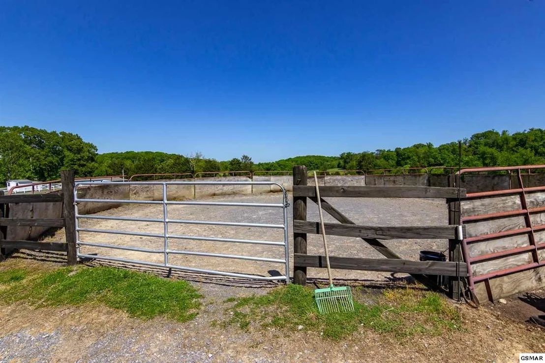 Photo of 633 Johnson Road