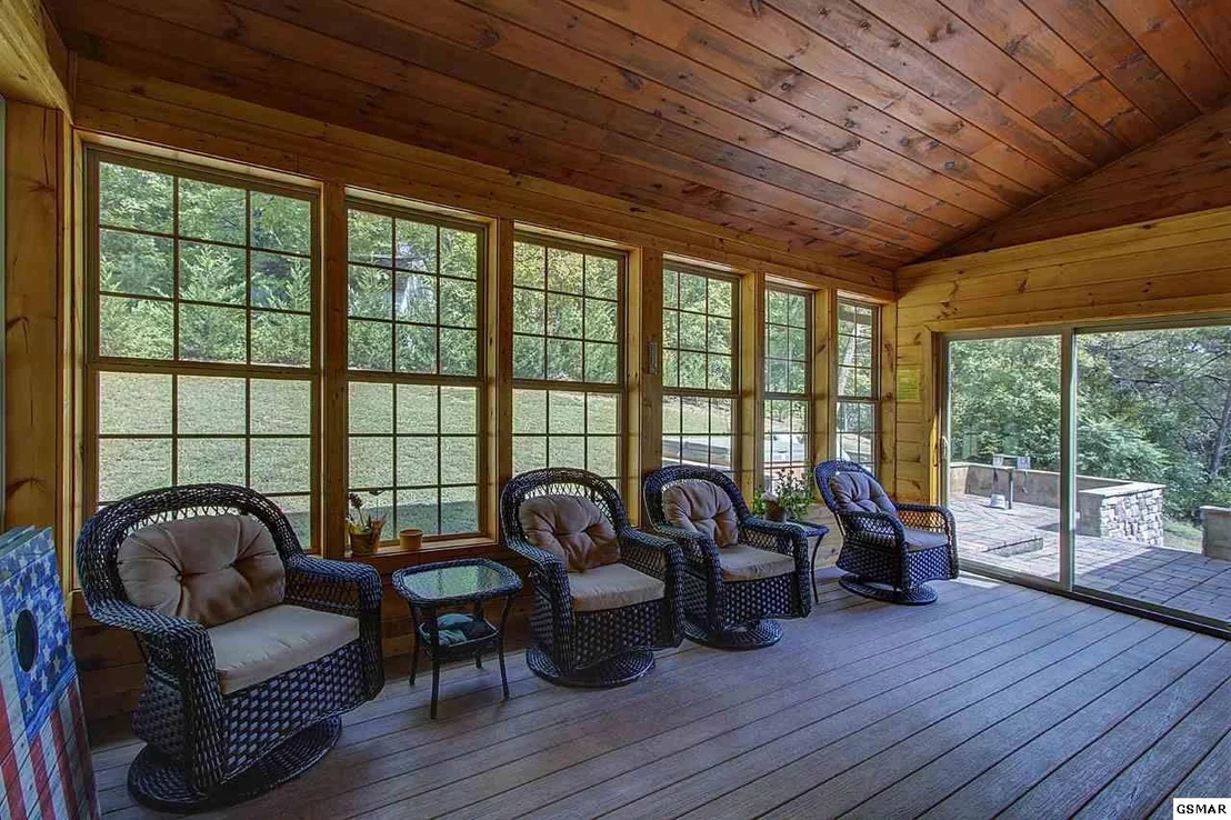 Photo of 712 Pleasant Valley Drive