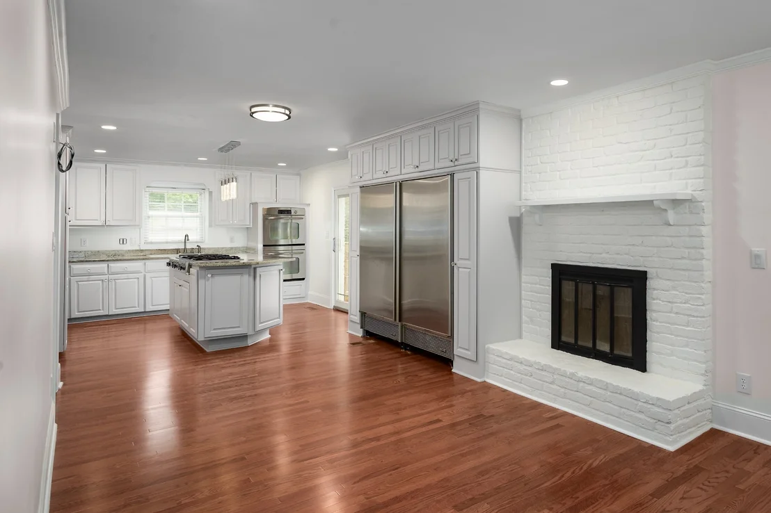 Photo of 102 Colonial Dr
