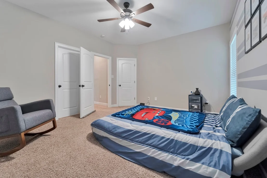 Photo of 2405 Canadaville Loop