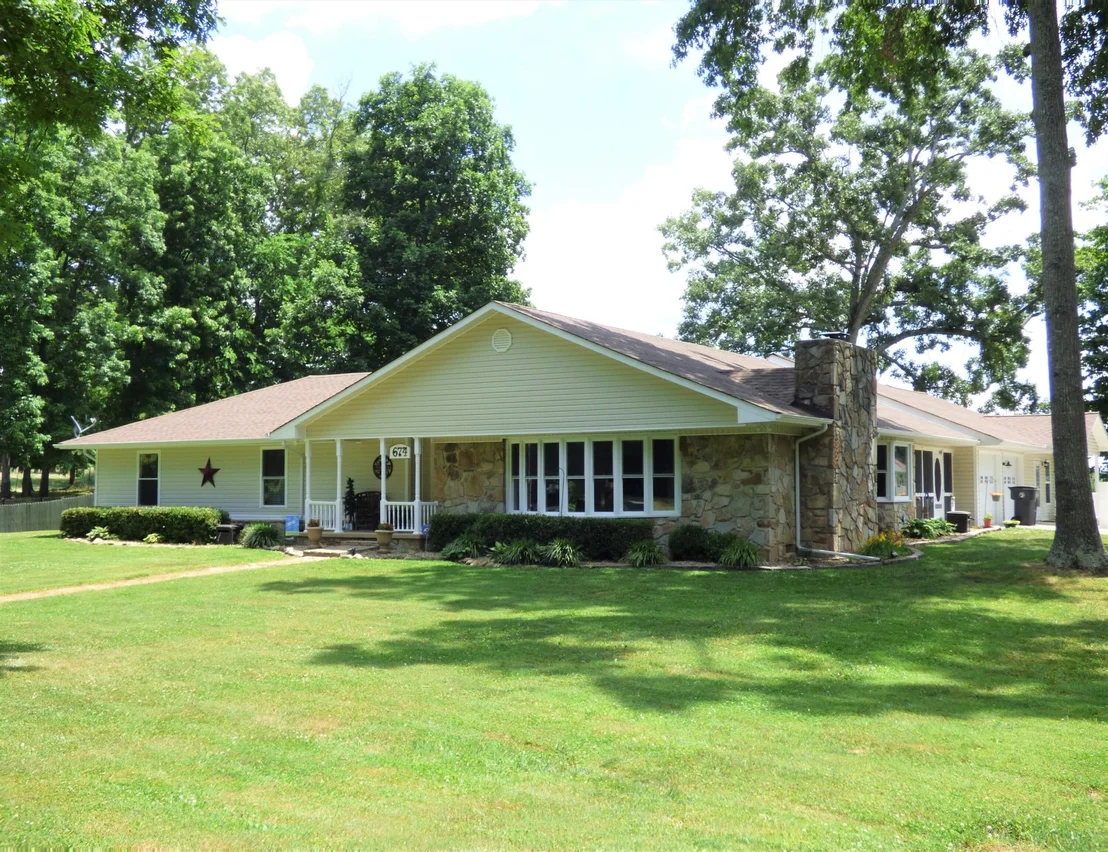 Photo of 674 Whippoorwill Drive