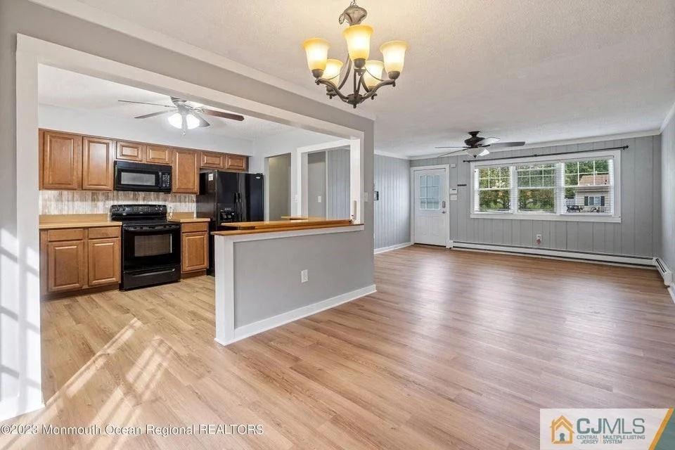 Photo of 325 Normandie Drive