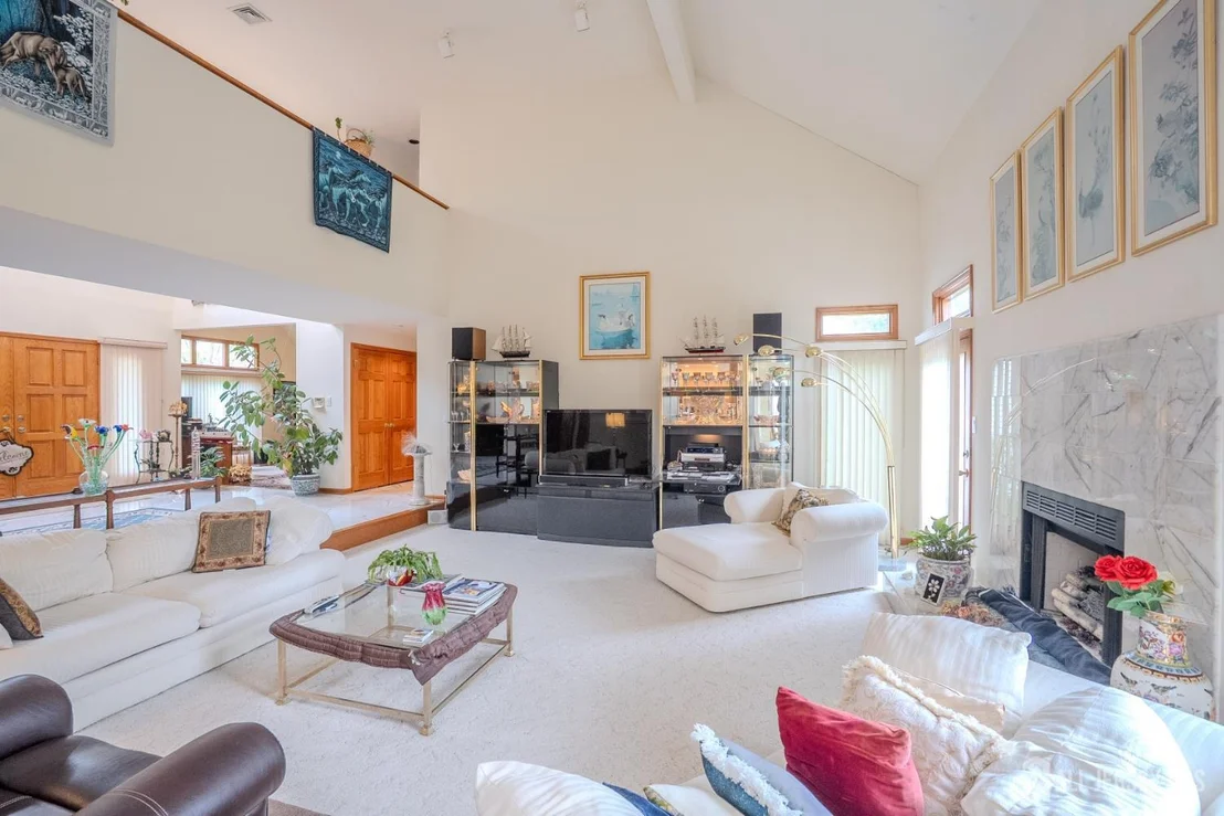 Photo of 20 Sapphire Drive