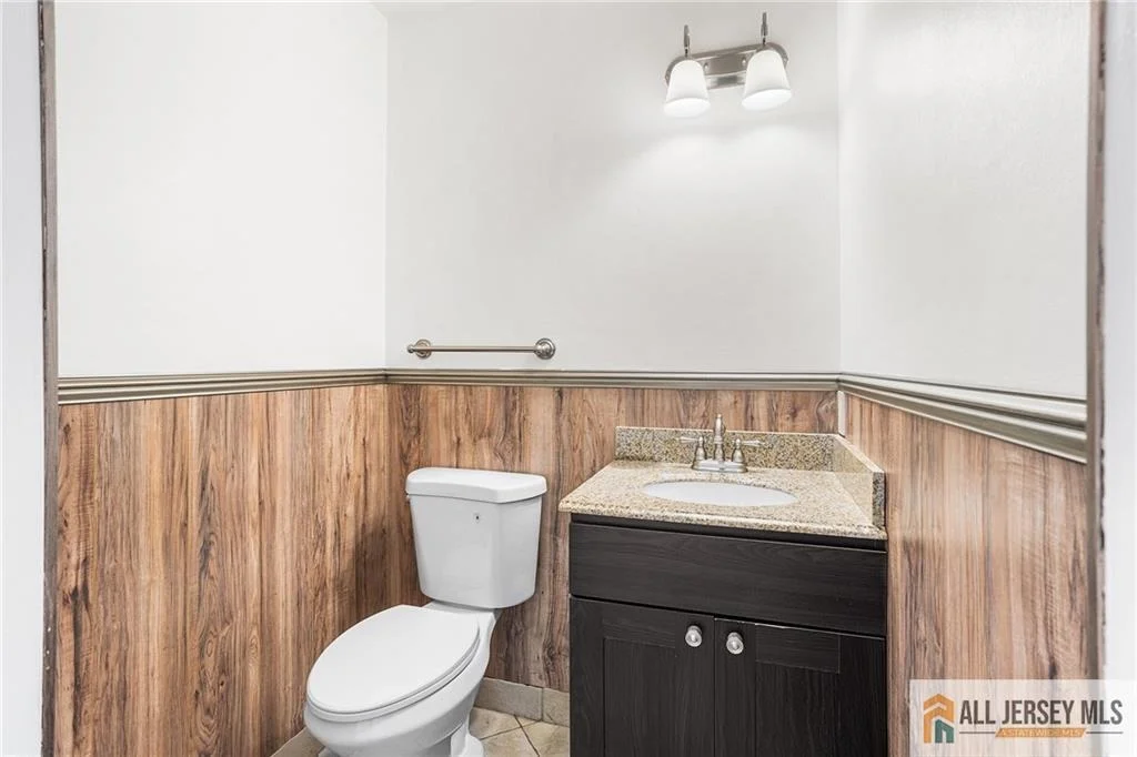 Photo of 569 Buttonwood Drive