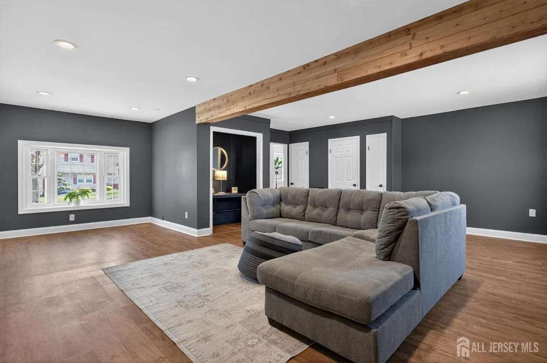 Photo of 8 Starodub Drive