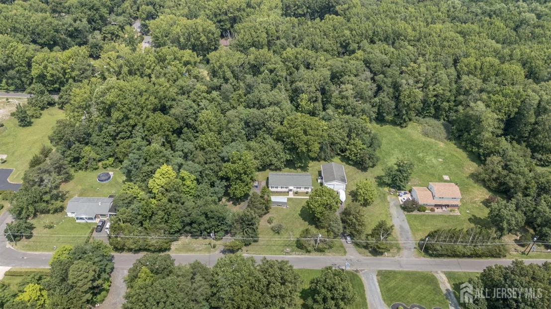 Photo of 19 Indian Trail