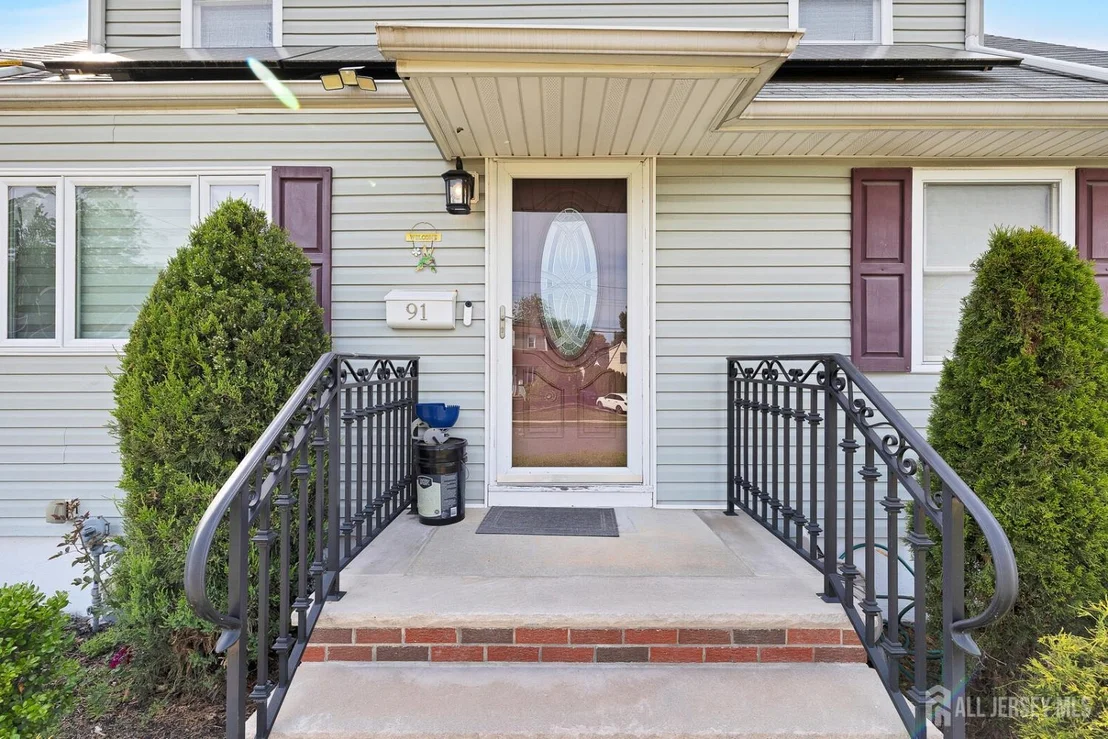 Photo of 91 Crestview Road