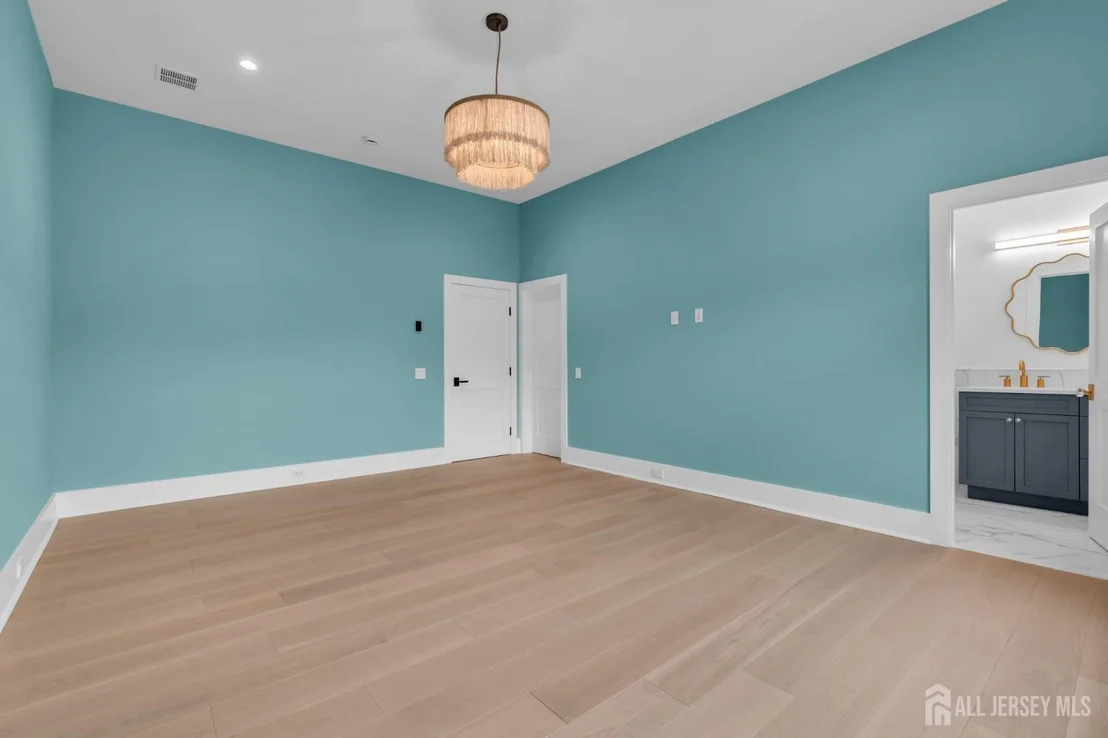 Photo of 2130 Shadow Lane