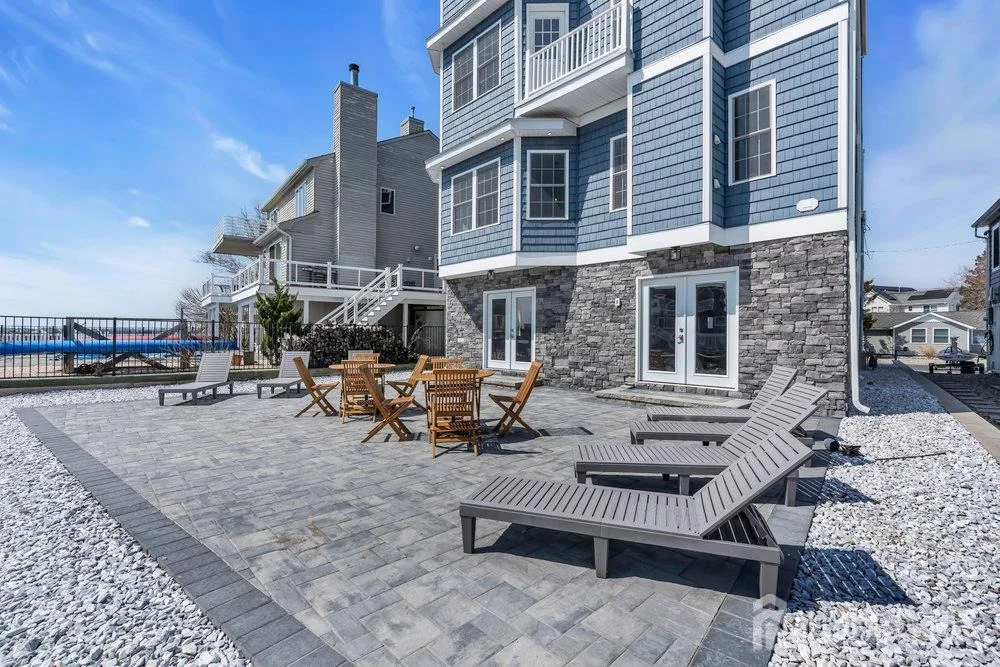 Photo of 141 Vanard Drive