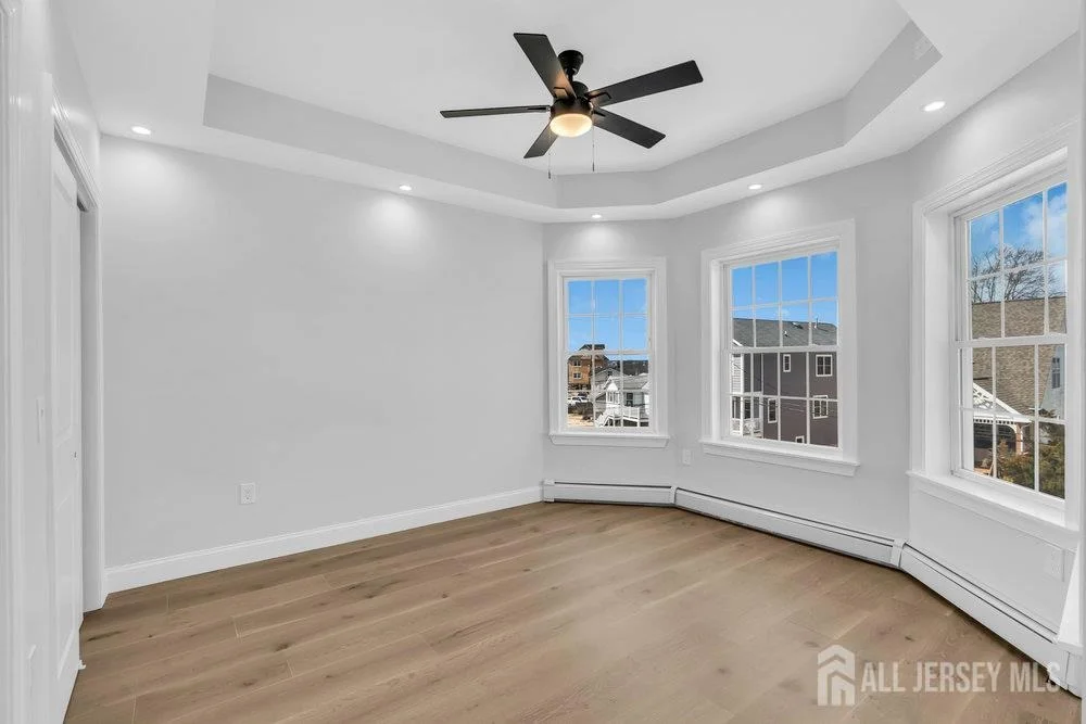 Photo of 141 Vanard Drive