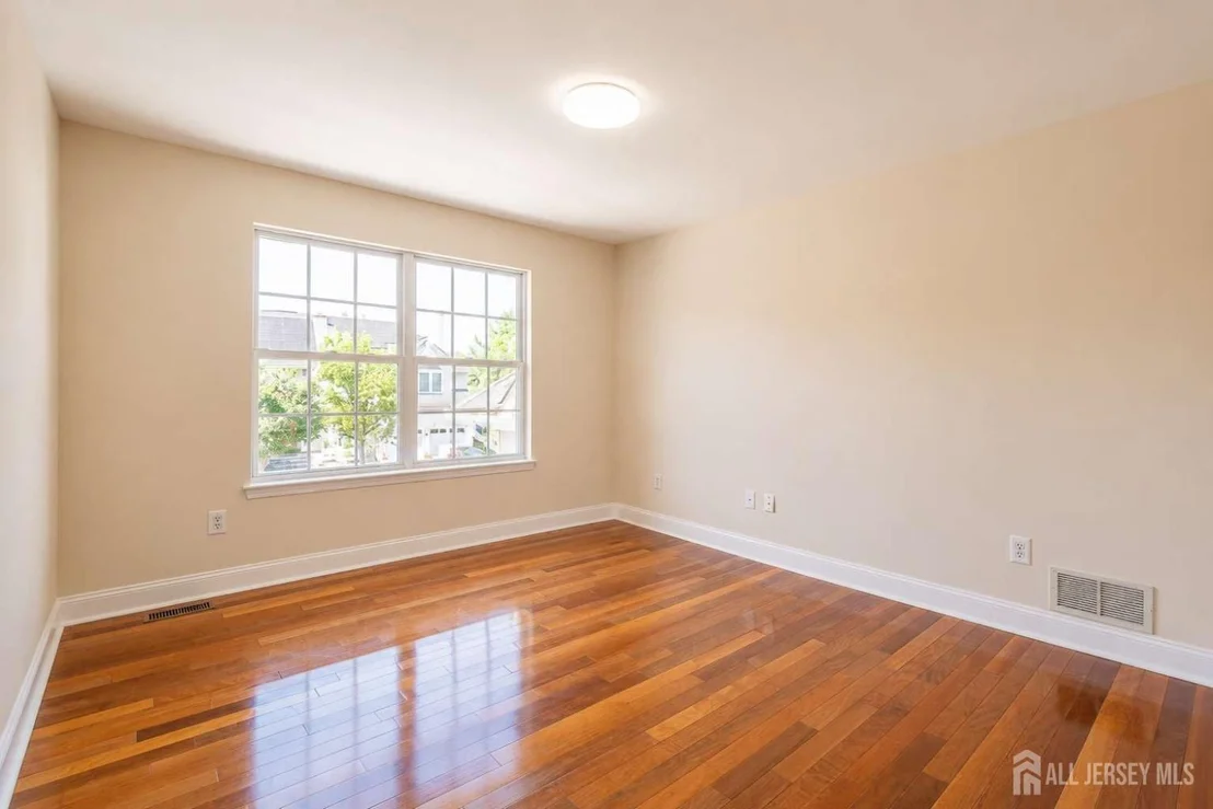 Photo of 4 Sequoia Drive