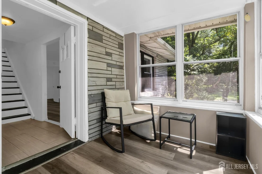 Photo of 303 Stephenson Avenue