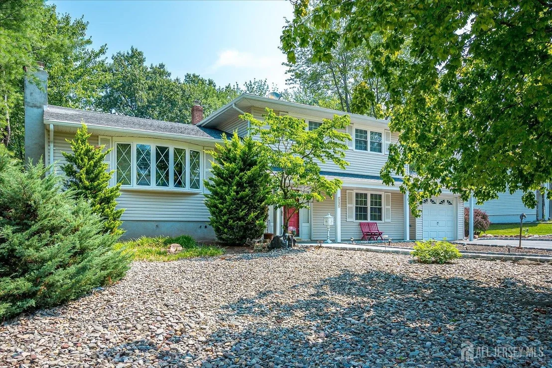 Photo of 560 Wakefield Drive