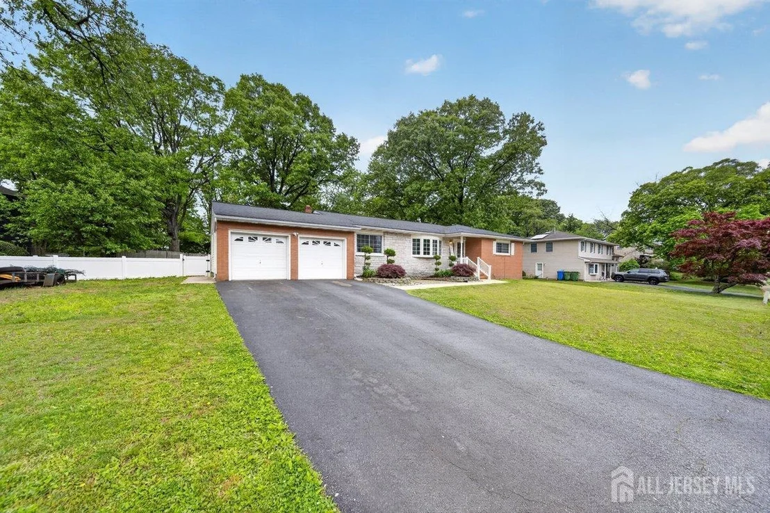 Photo of 16 Dusko Drive