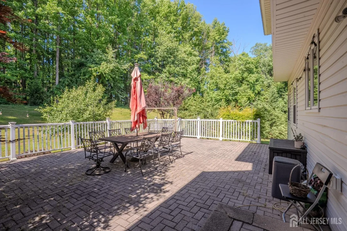 Photo of 20 Forest Lane