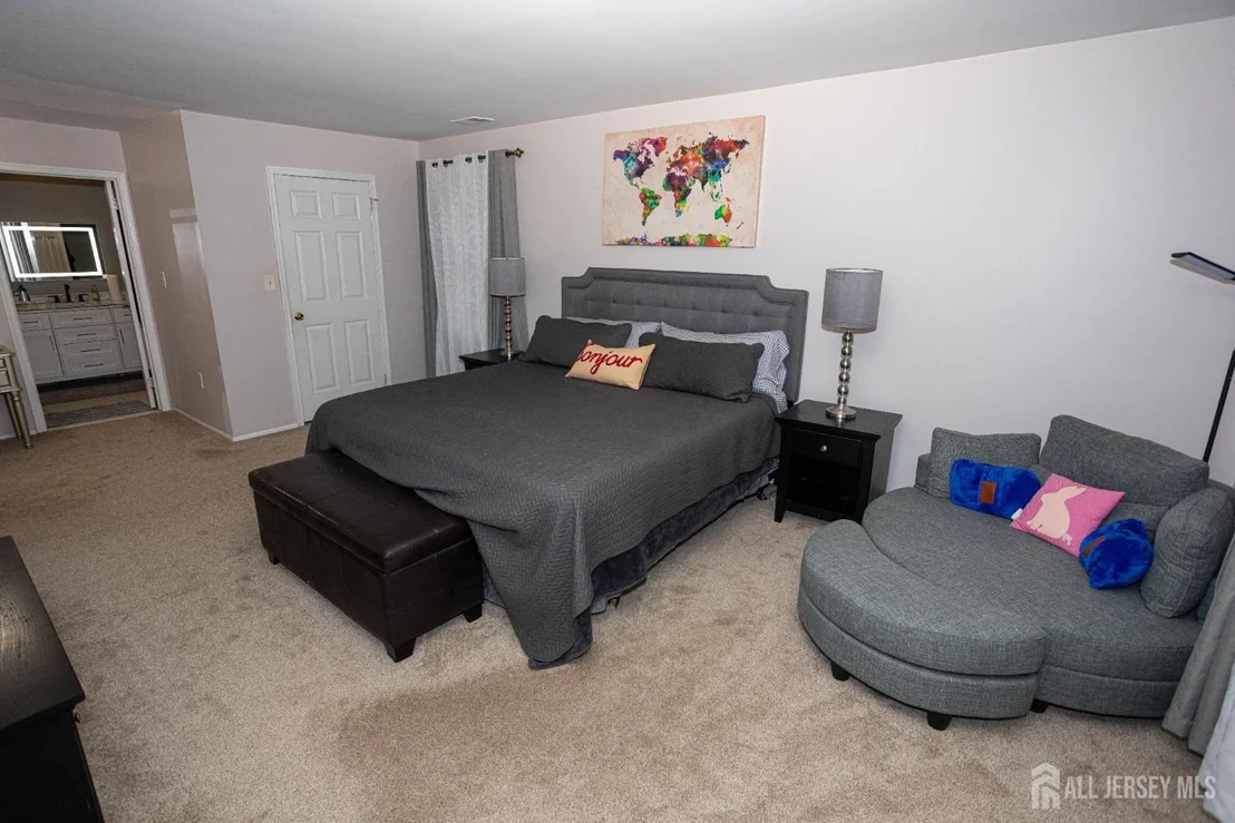 Photo of 31 Scarlet Drive