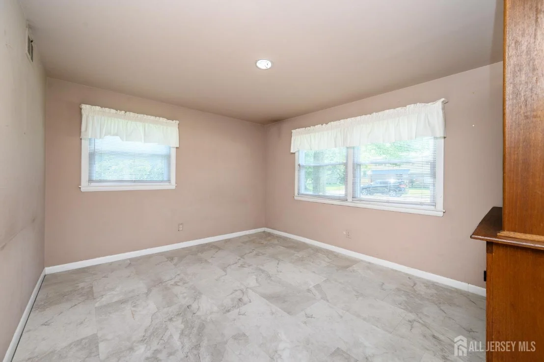 Photo of 422 King George Road
