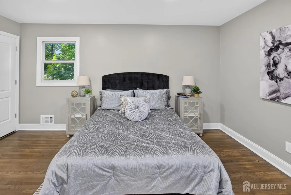 Photo of 247 Farragut Road