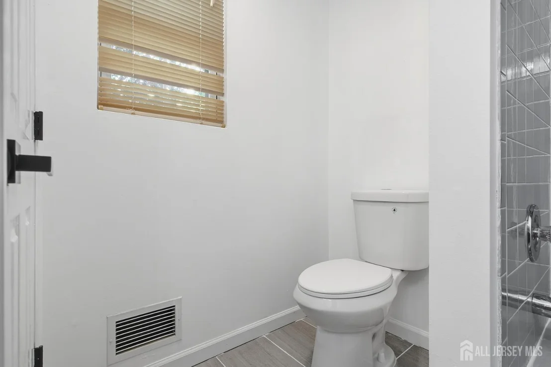 Photo of 53 Bernard Avenue