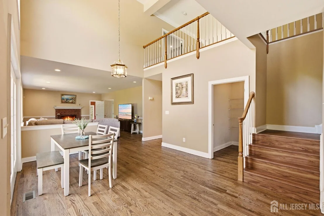 Photo of 3 Longbow Terrace