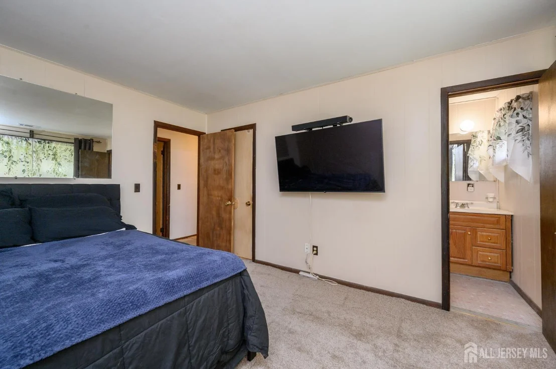 Photo of 839 Bowman Road