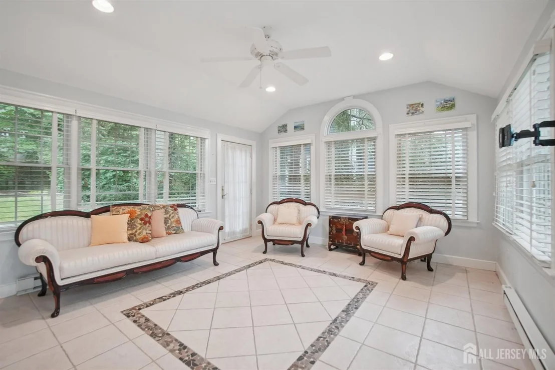 Photo of 12 Edgewood Road