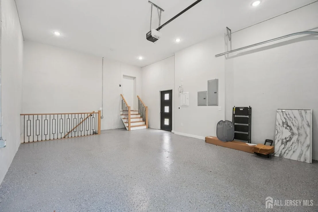 Photo of 75 Jefferson Boulevard