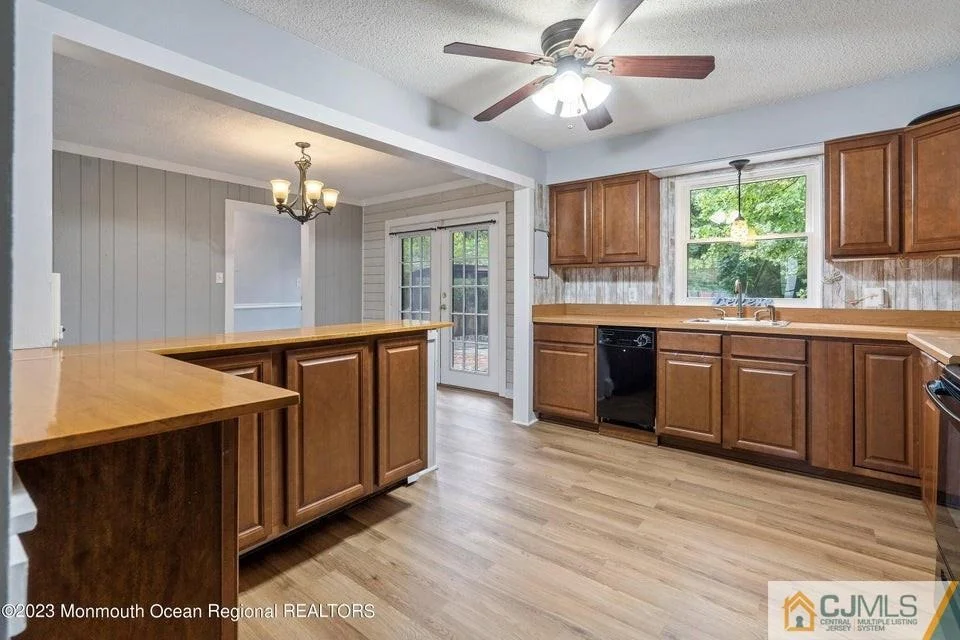 Photo of 325 Normandie Drive