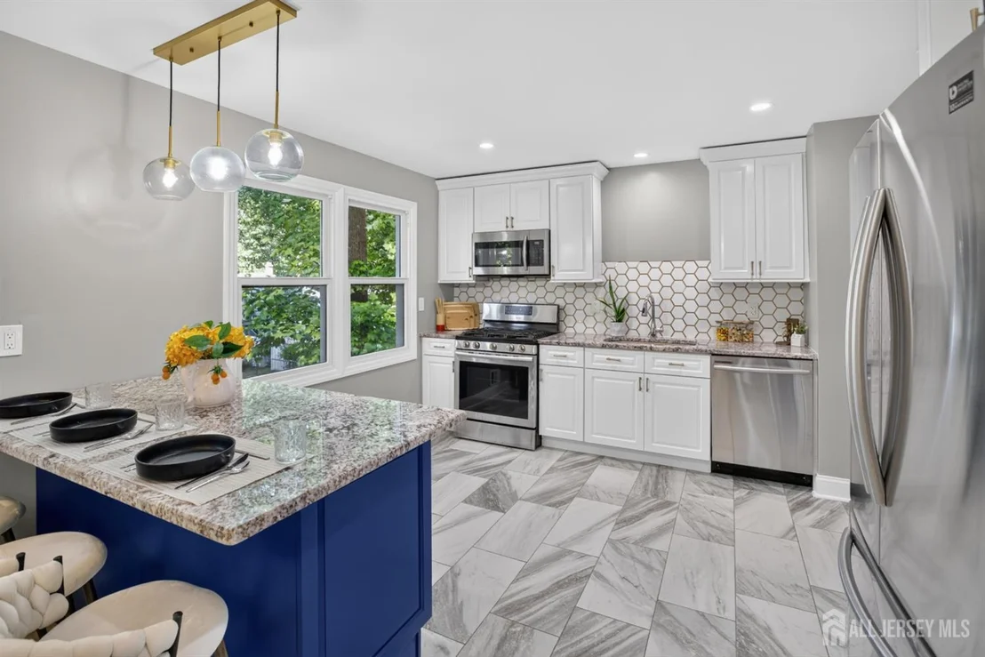 Photo of 247 Farragut Road