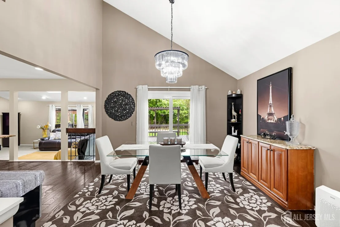Photo of 45 Ditmars Circle